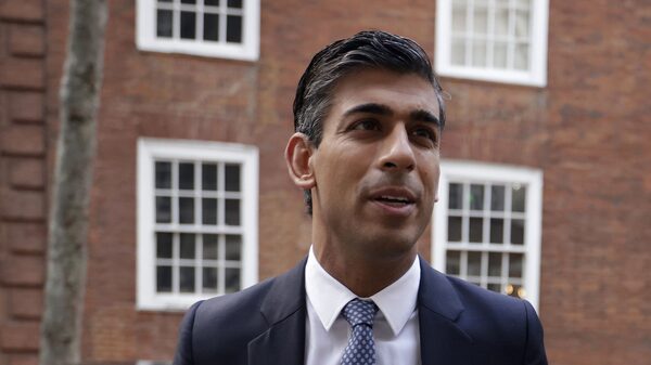 Sunak saca a ministros del clima de su gabinete y dice que no irá a la COP27 Sunak saca a ministros del clima de su gabinete y dice que no irá a la COP27