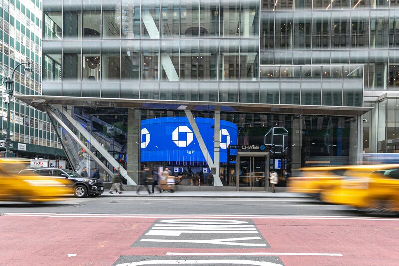 JPMorgan Chase foi destaque do trimestre, com ganhos equivalentes a US$ 131 milhões por dia JPMorgan Chase foi destaque do trimestre, com ganhos equivalentes a US$ 131 milhões por dia