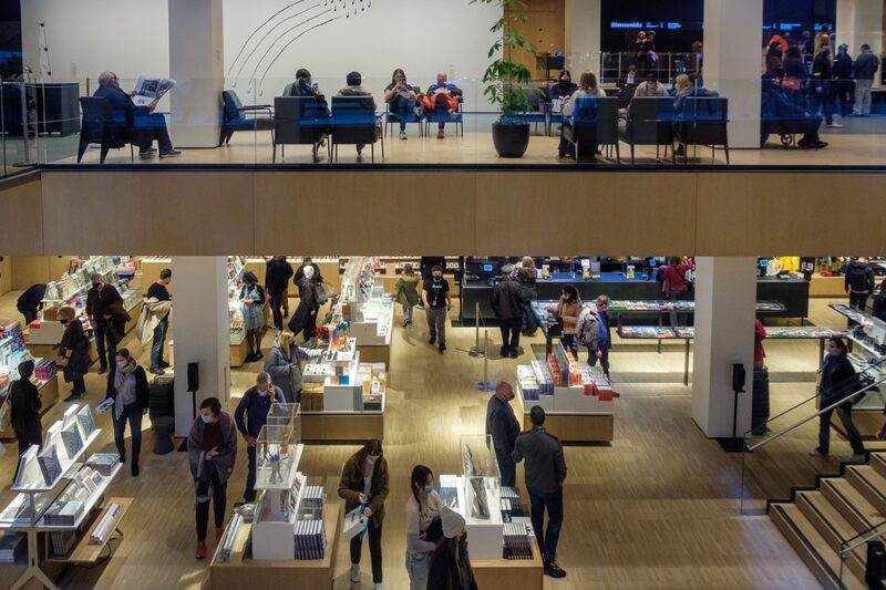 Apenas 17% dos trabalhadores não executivos desejam retornar totalmente ao escritório e muitos estão abertos a novos empregos para manter a flexibilidade Apenas 17% dos trabalhadores não executivos desejam retornar totalmente ao escritório e muitos estão abertos a novos empregos para manter a flexibilidade