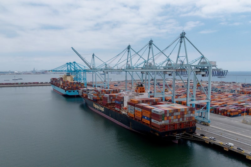 Buques portacontenedores atracados en el puerto de Los Ángeles. Fotógrafo: Eric Thayer/Bloomberg. Buques portacontenedores atracados en el puerto de Los Ángeles. Fotógrafo: Eric Thayer/Bloomberg.