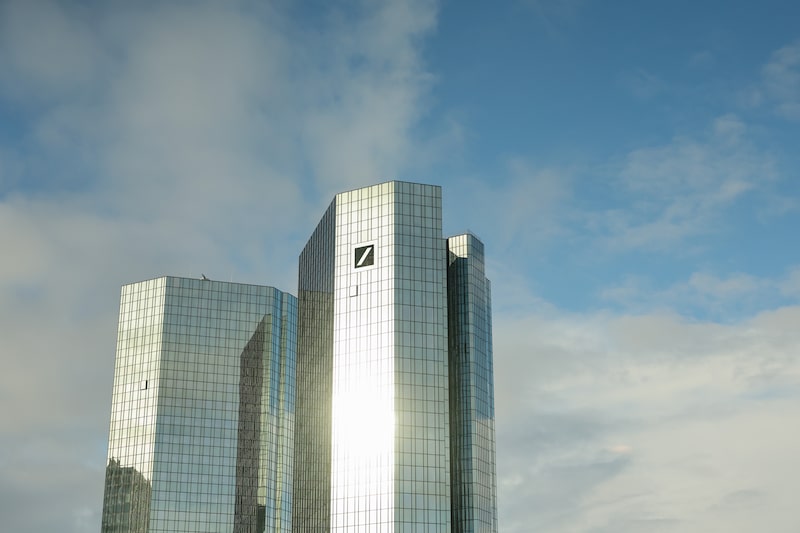 Deutsche Bank Settles Dispute With Ex-Top Manager Schiraldi Deutsche Bank Settles Dispute With Ex-Top Manager Schiraldi
