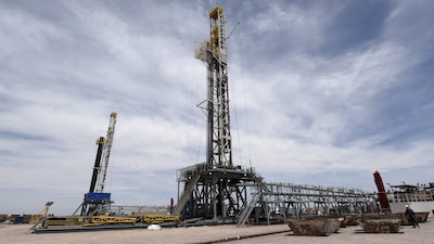 Santander y JPMorgan respaldarán financiación de proyecto de TGS en Vaca Muerta Santander y JPMorgan respaldarán financiación de proyecto de TGS en Vaca Muerta