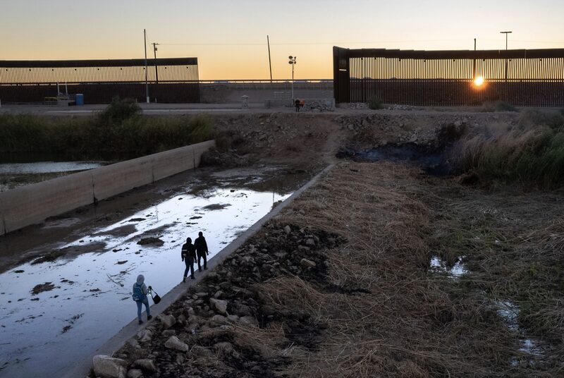Los haitianos representaron el tercer grupo más grande de migrantes por nacionalidad en el año fiscal, detrás de los mexicanos (668.088 encuentros) y los venezolanos (313.496). Los haitianos representaron el tercer grupo más grande de migrantes por nacionalidad en el año fiscal, detrás de los mexicanos (668.088 encuentros) y los venezolanos (313.496).