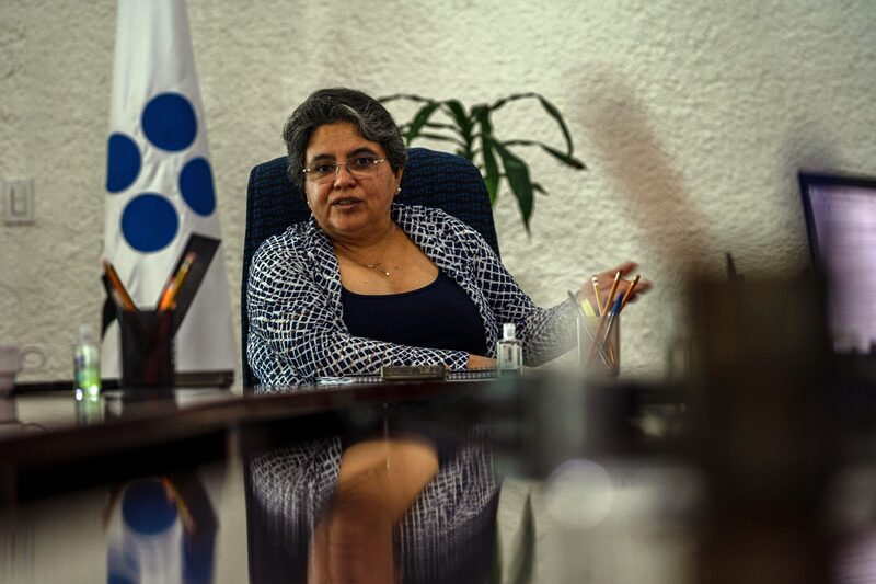 ,jefa del SAT. ,jefa del SAT.