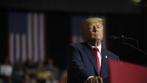 Trump sopesa saltarse el debate republicano por una entrevista con Tucker Carlson Trump sopesa saltarse el debate republicano por una entrevista con Tucker Carlson