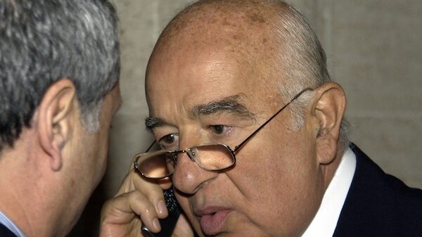 El hijo de Joseph Safra impugnará el testamento de su padre tras ser desheredado El hijo de Joseph Safra impugnará el testamento de su padre tras ser desheredado