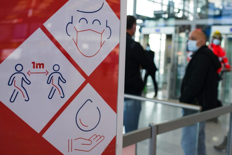 É “muito cedo para especular sobre as características virológicas, epidemiológicas ou clínicas desta variante IHU com base nesses 12 casos” É “muito cedo para especular sobre as características virológicas, epidemiológicas ou clínicas desta variante IHU com base nesses 12 casos”