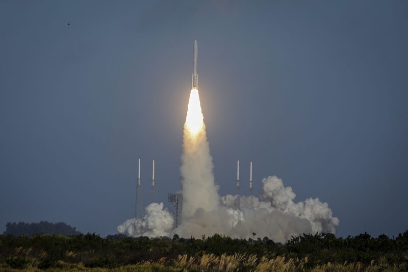 El satélite GOES-T de la Administración Nacional Oceánica y Atmosférica (NOAA) a bordo de un cohete Atlas V 541 de United Launch Alliance se lanza desde Cabo Cañaveral, Florida, Estados Unidos, el martes 1 de marzo. El satélite GOES-T de la Administración Nacional Oceánica y Atmosférica (NOAA) a bordo de un cohete Atlas V 541 de United Launch Alliance se lanza desde Cabo Cañaveral, Florida, Estados Unidos, el martes 1 de marzo.