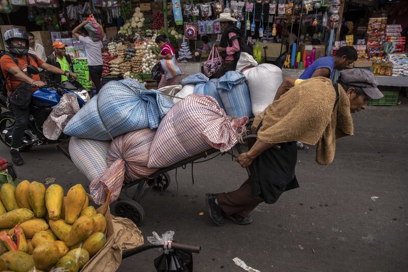 Diferentes productos de la Canasta Básica Alimentaria en Guatemala han subido de precios y gobierno analiza medidas si el conflicto entre Rusia y Ucrania llegara a incrementarse. Diferentes productos de la Canasta Básica Alimentaria en Guatemala han subido de precios y gobierno analiza medidas si el conflicto entre Rusia y Ucrania llegara a incrementarse.
