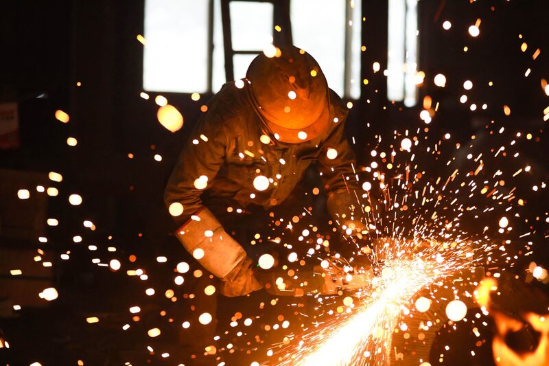 Presidente americano disse na noite deste domingo (9) que as tarifas se aplicarão às importações de metais de todos os países. Ele não especificou quando as tarifas entrarão em vigor. Presidente americano disse na noite deste domingo (9) que as tarifas se aplicarão às importações de metais de todos os países. Ele não especificou quando as tarifas entrarão em vigor.