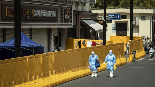 Shanghái confinará a 16 millones de personas en dura prueba de combate a Covid-19 Shanghái confinará a 16 millones de personas en dura prueba de combate a Covid-19