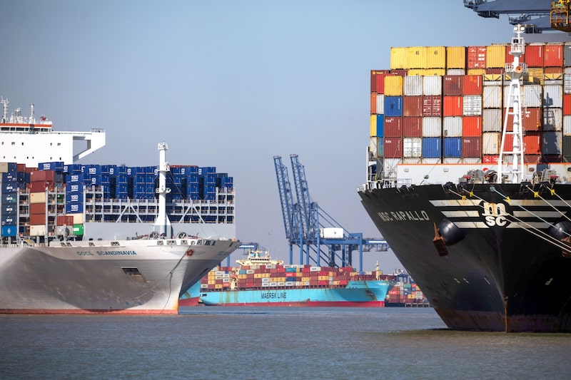 Buques portacontenedores en el puerto de Felixstowe, en Felixstowe, Reino Unido. Fotógrafo: Chris Ratcliffe/Bloomberg. Buques portacontenedores en el puerto de Felixstowe, en Felixstowe, Reino Unido. Fotógrafo: Chris Ratcliffe/Bloomberg.
