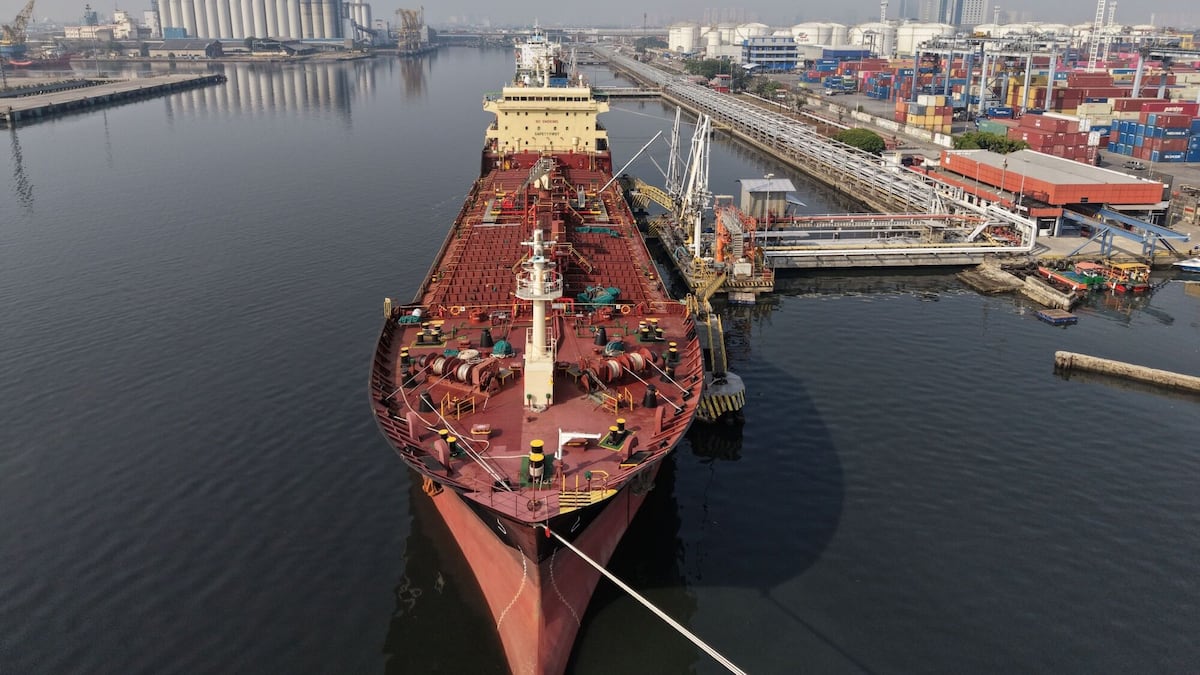 ¿Se agota el colchón petrolero? La guerra en Irán vuelve a poner a desafiar al mercado