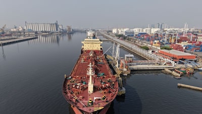 Brent pode passar de US$ 120 o barril se bloqueio de Ormuz persistir, diz Goldman Brent pode passar de US$ 120 o barril se bloqueio de Ormuz persistir, diz Goldman