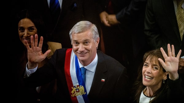 Precios de la gasolina y protestas en Chile empujan a la baja la popularidad de Kast Precios de la gasolina y protestas en Chile empujan a la baja la popularidad de Kast