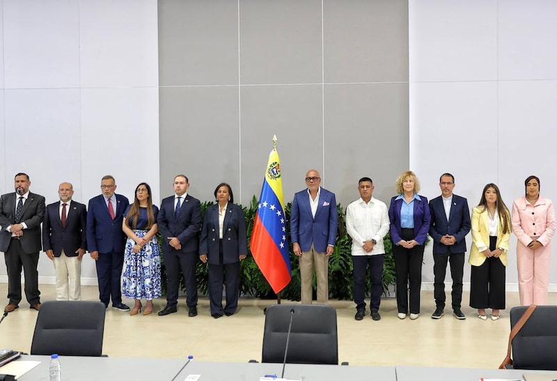 Mesa de diálogo en Venezuela. Mesa de diálogo en Venezuela.