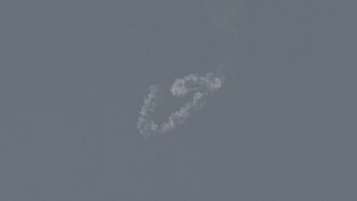 Misiles avistados sobre el centro financiero de Abu Dhabi empañan su imagen de refugio seguro Misiles avistados sobre el centro financiero de Abu Dhabi empañan su imagen de refugio seguro