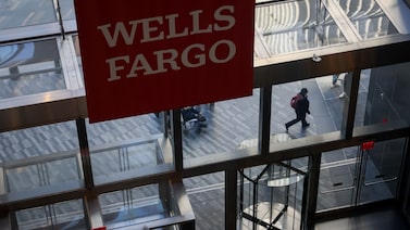 Wells Fargo supera estimaciones de ganancias trimestrales y mantiene controladas las pérdidas crediticias Wells Fargo supera estimaciones de ganancias trimestrales y mantiene controladas las pérdidas crediticias
