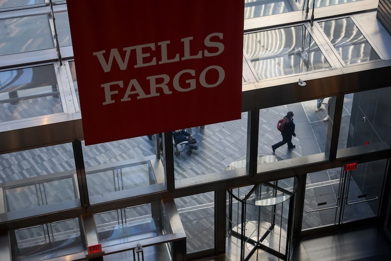 Señalización de Wells Fargo en Hudson Yards, Nueva York. Señalización de Wells Fargo en Hudson Yards, Nueva York.