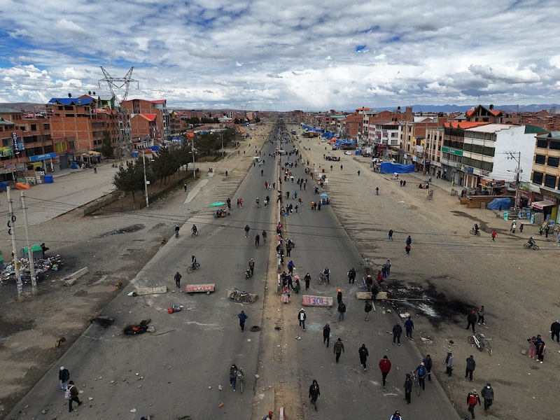 Investidores reduzem exposição a países como Colômbia, Peru e Turquia diante de eleições incertas, protestos e pressão dos juros altos nos EUA Investidores reduzem exposição a países como Colômbia, Peru e Turquia diante de eleições incertas, protestos e pressão dos juros altos nos EUA