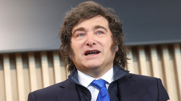 Vitória de Milei: Senado argentino aprova reforma trabalhista mais abrangente em décadas Vitória de Milei: Senado argentino aprova reforma trabalhista mais abrangente em décadas