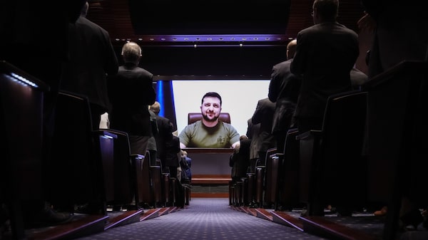 Vuelta al mundo virtual de Zelenskiy es una nueva arma en la guerra contra Rusia Vuelta al mundo virtual de Zelenskiy es una nueva arma en la guerra contra Rusia