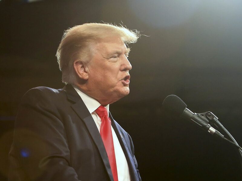 Trump recibió una respuesta enardecida en su discurso de clausura de la CPAC el domingo por parte de los 4.000 asistentes, con cánticos de “cuatro años más”. Trump recibió una respuesta enardecida en su discurso de clausura de la CPAC el domingo por parte de los 4.000 asistentes, con cánticos de “cuatro años más”.