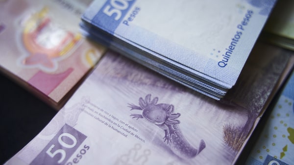 Goldman se suma a las llamadas sobre sobrevaluación del peso mexicano Goldman se suma a las llamadas sobre sobrevaluación del peso mexicano