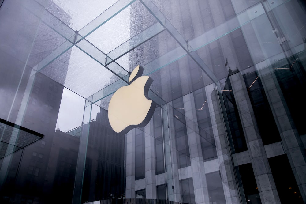 Apple, golpeada con rebajas de calificación ante crecientes preocupaciones por los aranceles. Apple, golpeada con rebajas de calificación ante crecientes preocupaciones por los aranceles.