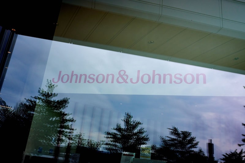 Cartel de Johnson & Johnson en su campus de Raritan, Nueva Jersey. Fotógrafa: Gabby Jones/BloombergCartel de Johnson & Johnson en su campus de Raritan, Nueva Jersey. Cartel de Johnson & Johnson en su campus de Raritan, Nueva Jersey. Fotógrafa: Gabby Jones/BloombergCartel de Johnson & Johnson en su campus de Raritan, Nueva Jersey.