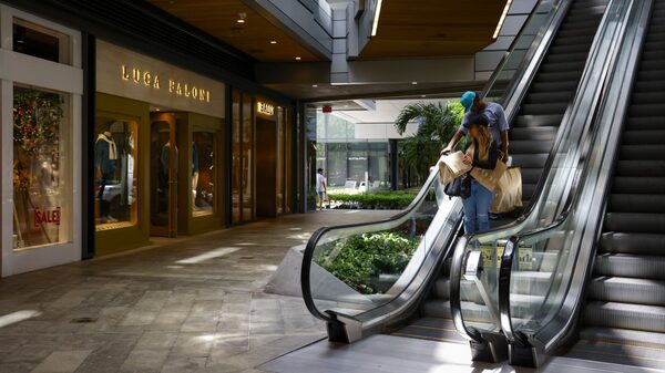 Economía de EE.UU. sigue resistiendo pero empieza a mostrar signos de debilidad Economía de EE.UU. sigue resistiendo pero empieza a mostrar signos de debilidad