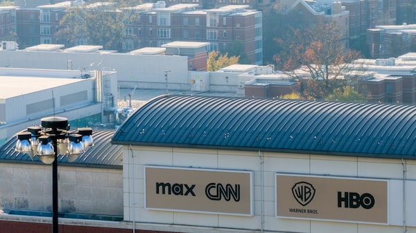 Donald Trump dice que acuerdo con Warner Bros. debería incluir la venta de CNN Donald Trump dice que acuerdo con Warner Bros. debería incluir la venta de CNN