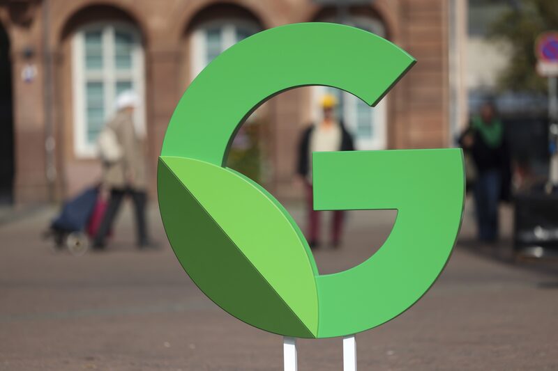 Un logotipo de Google en un centro de datos en Hanau, Alemania. Fotógrafo: Alex Kraus/Bloomberg. Un logotipo de Google en un centro de datos en Hanau, Alemania. Fotógrafo: Alex Kraus/Bloomberg.