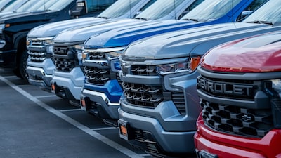 GM supera las estimaciones de beneficios y eleva sus previsiones por la demanda de camionetas GM supera las estimaciones de beneficios y eleva sus previsiones por la demanda de camionetas