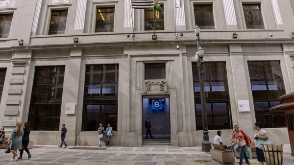 Aumento de capital da Via, vencimento de opções na B3 e a agenda da semana na bolsa Aumento de capital da Via, vencimento de opções na B3 e a agenda da semana na bolsa