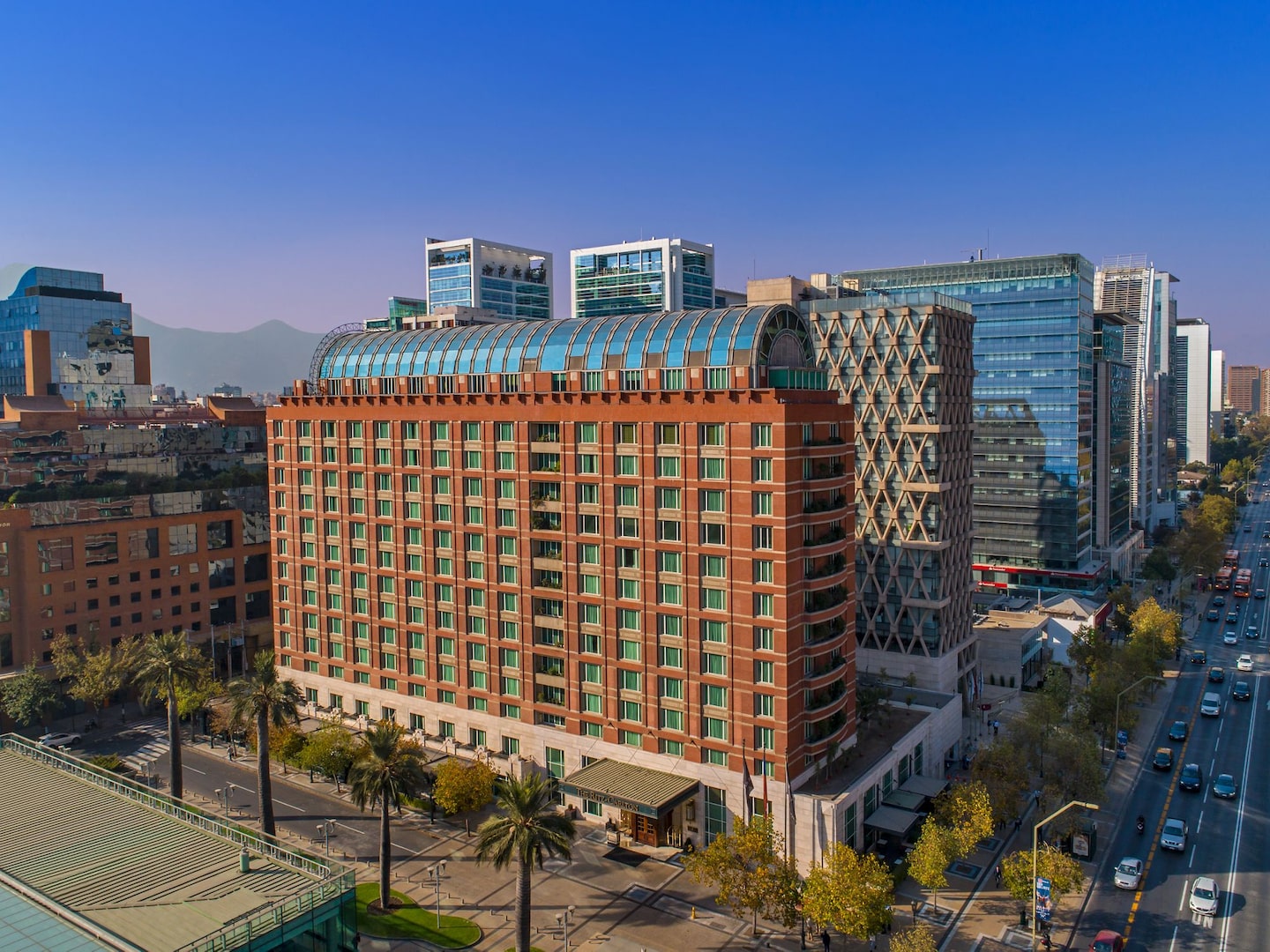Hotel Ritz-Carlton de Santiago de Chile. Foto: Site oficial The Ritz-Carlton Santiago. Hotel Ritz-Carlton de Santiago de Chile. Foto: Site oficial The Ritz-Carlton Santiago.