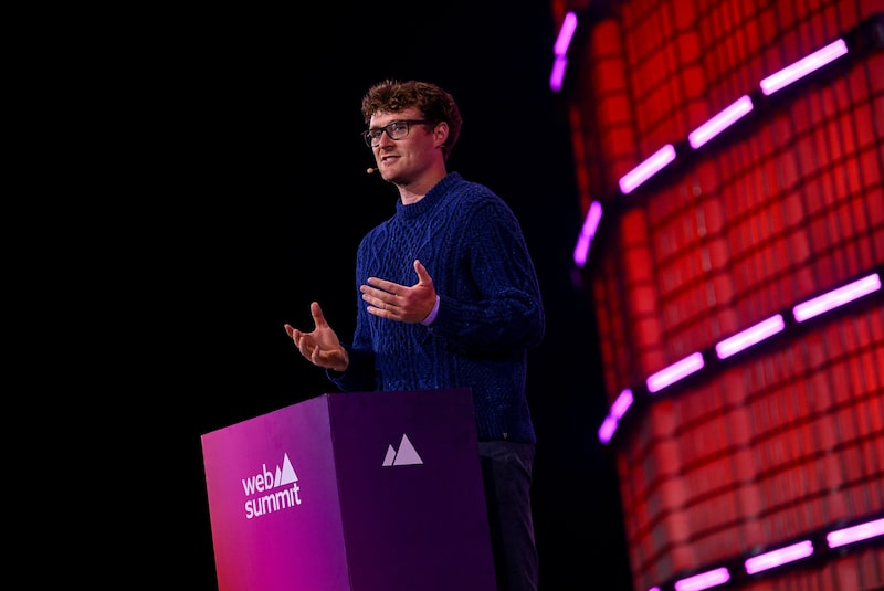 Paddy Cosgrave, CEO do Web Summit: O que torna a China tão dominante em tantas áreas de tecnologia avançada é o setor universitário Paddy Cosgrave, CEO do Web Summit: O que torna a China tão dominante em tantas áreas de tecnologia avançada é o setor universitário