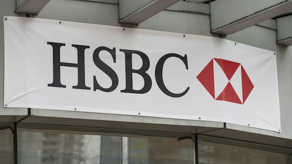 HSBC considera externalizar algunas operaciones comerciales para aumentar la rentabilidad HSBC considera externalizar algunas operaciones comerciales para aumentar la rentabilidad