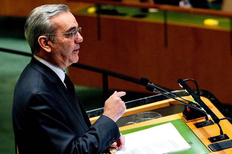 Bonos de República Dominicana caen luego de que el presidente retirara proyecto de ley fiscal Bonos de República Dominicana caen luego de que el presidente retirara proyecto de ley fiscal