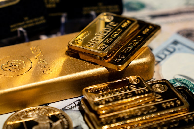 Gold Tops $5,500 as Record Rally Gains Pace Gold Tops $5,500 as Record Rally Gains Pace