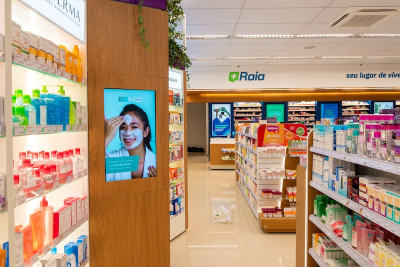 Canetas emagrecedoras da EMS começam a ser vendidas em redes de farmácias como a Droga Raia (foto), Drogasil, Drogaria São Paulo e Pacheco Canetas emagrecedoras da EMS começam a ser vendidas em redes de farmácias como a Droga Raia (foto), Drogasil, Drogaria São Paulo e Pacheco