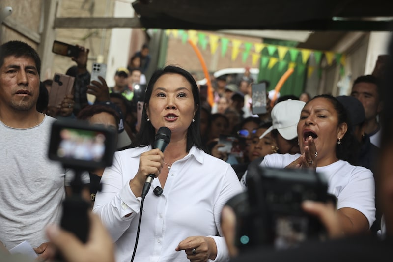 Más del 25% dijo no estar seguro de por quién votará o anulará su voto. La anterior encuesta de Ipsos mostraba a Fujimori con una ventaja de 39% a 35%. Más del 25% dijo no estar seguro de por quién votará o anulará su voto. La anterior encuesta de Ipsos mostraba a Fujimori con una ventaja de 39% a 35%.