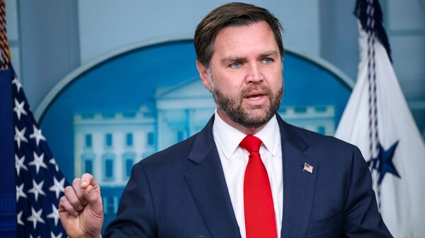 JD Vance diz esperar que a China ‘escolha o caminho da razão’ sobre tarifas JD Vance diz esperar que a China ‘escolha o caminho da razão’ sobre tarifas