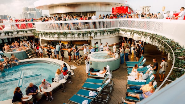 Cómo una profesora de negocios convirtió los cruceros en un negocio de US$350.000 Cómo una profesora de negocios convirtió los cruceros en un negocio de US$350.000