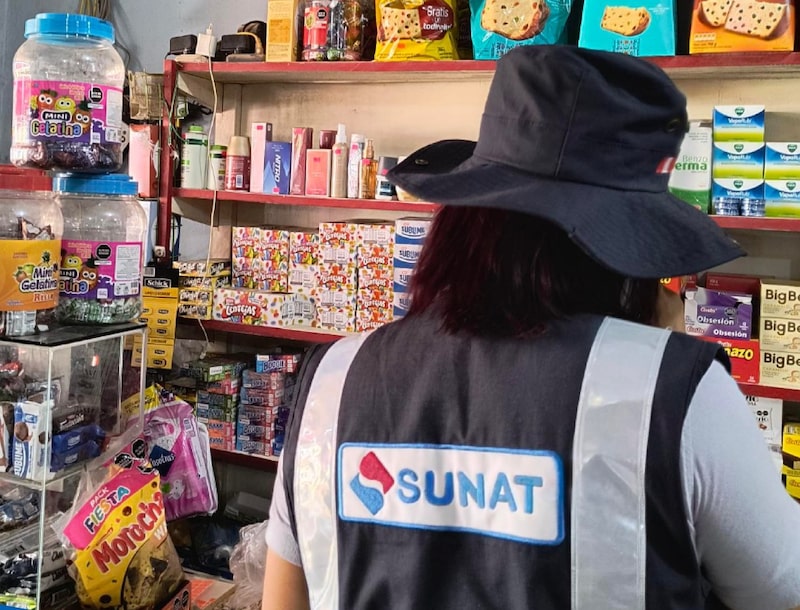 Campaña de formalización y orientación, en las zonas del mercado y alrededores en el distrito de Campoverde, Ucayali, el 22 de octubre de 2024. Campaña de formalización y orientación, en las zonas del mercado y alrededores en el distrito de Campoverde, Ucayali, el 22 de octubre de 2024.