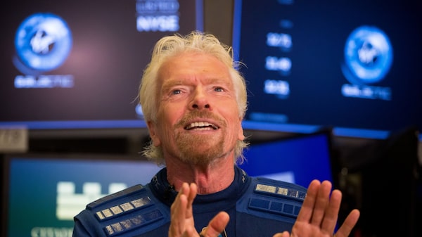 Virgin Galactic hace el debut comercial de sus vuelos de turismo espacial Virgin Galactic hace el debut comercial de sus vuelos de turismo espacial