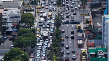 Trabajadores de Lima pierden más de ocho días al año atrapados en el tráfico Trabajadores de Lima pierden más de ocho días al año atrapados en el tráfico