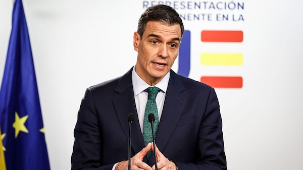 Pedro Sánchez pierde en elecciones regionales mientras pesan los escándalos Pedro Sánchez pierde en elecciones regionales mientras pesan los escándalos
