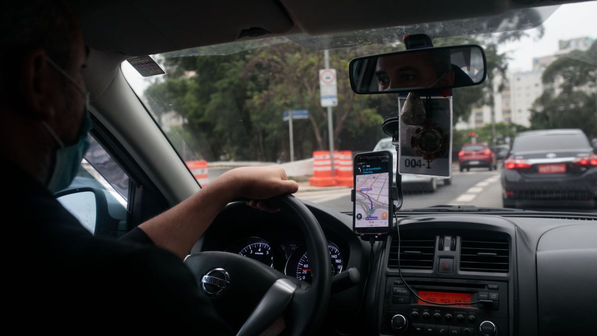 Trabajadores de Uber y DiDi alivian empleo formal en México ante demanda por Mundial 2026