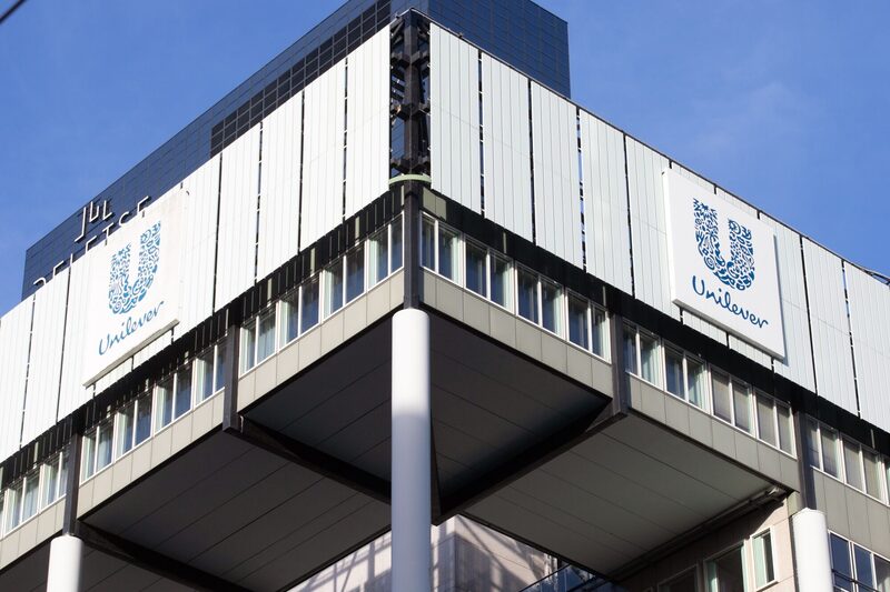 A Unilever disse que abandonará marcas de alimentos com vendas combinadas de mais de 1 bilhão de euros A Unilever disse que abandonará marcas de alimentos com vendas combinadas de mais de 1 bilhão de euros